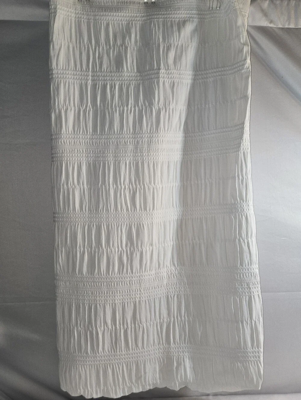 Cream Textured Fabric Shower Curtain – Neutral Bath Accent
